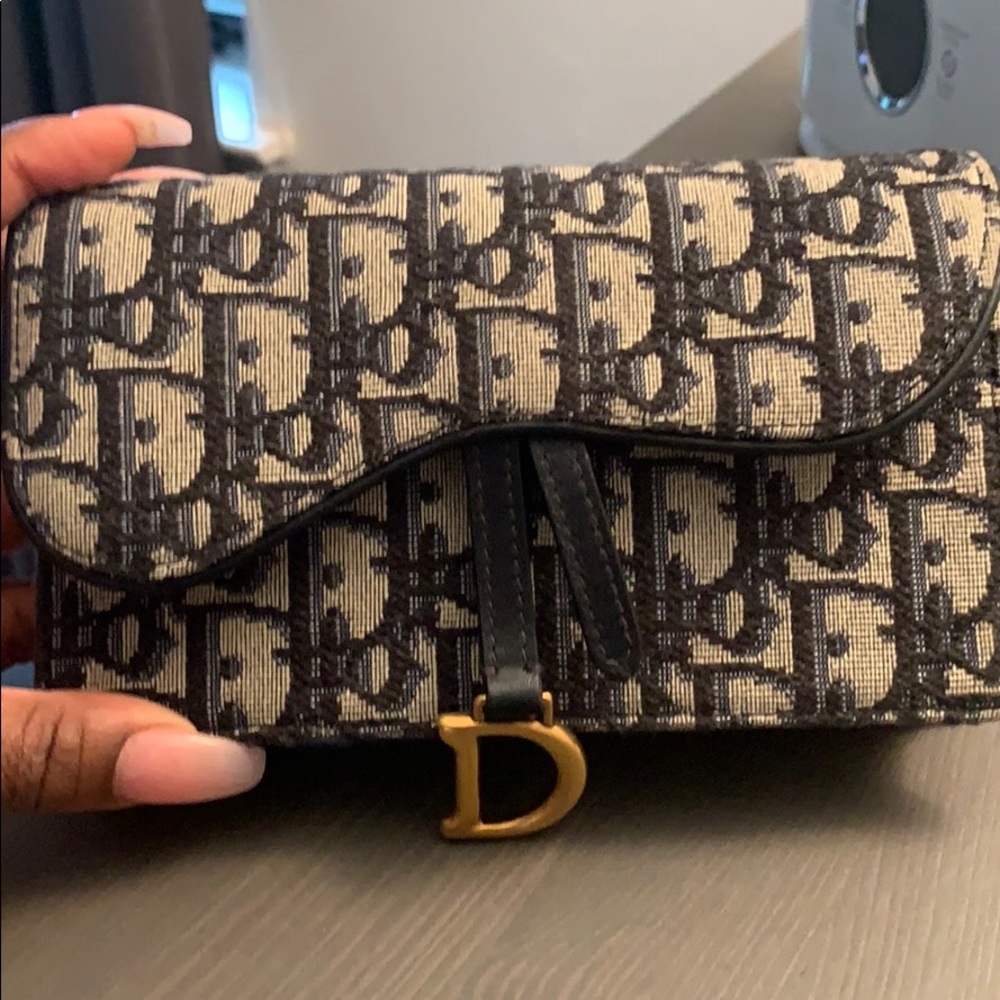 Dior belt bag worn once no signs of wear